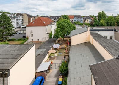 Blick Hoffläche der Gewerbeeinheit zum Kauf in Duisburg-Neudorf