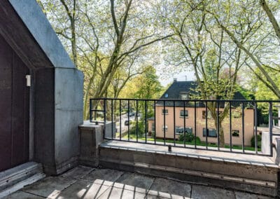 Beste Aussichten, Balkon mit Blick in die Baumwipfel, West-Ausrichtung, Duisburg Dellviertel