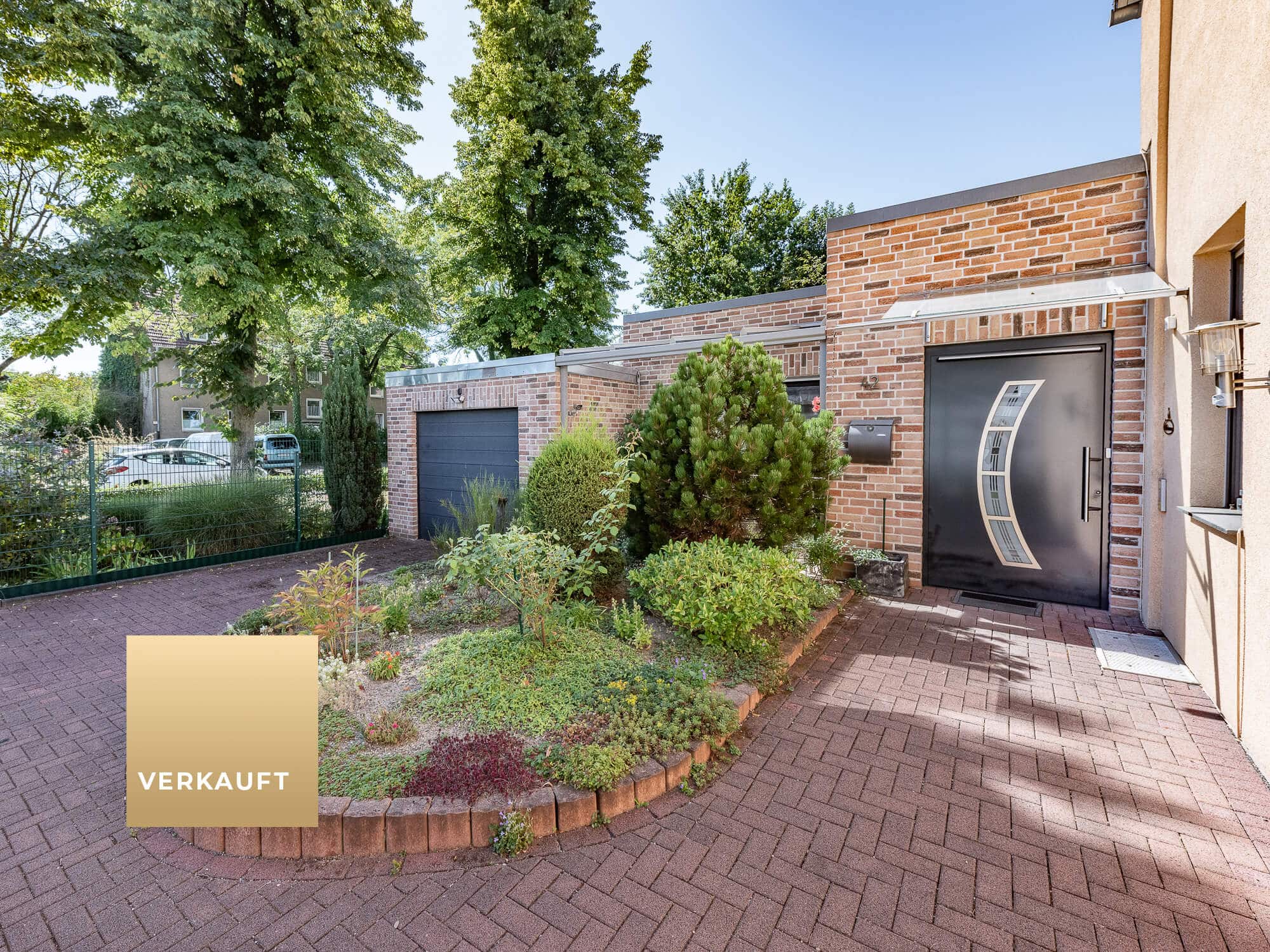 Verkauftes barrierefrei angebautes Haus mit moderner Ausstattung und Wintergarten in ruhiger Umgebung von Duisburg-Neudorf