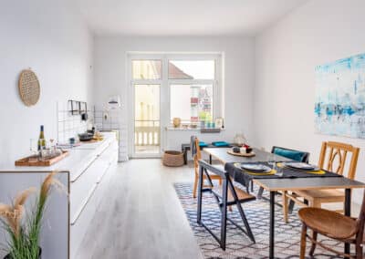 Küchenbereich der Bestandsimmobilie im Duisburger Wasserviertel, direkt am Innenhafen gelegen, als Studierendenwohnheim, zur Kurzzeitvermietung oder als Boutiquehotel nutzbar