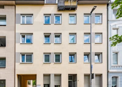 Vorderansicht des vermieteten Anlagepakets in bester Lage von Duisburg-Neudorf zum Kauf