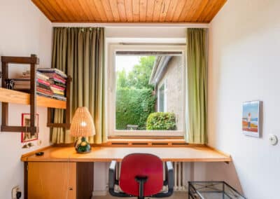 Home-Office-Bereich zum freistehenden Architektenbungalow mit fantastischer Fernsicht in bester Randlage von Düsseldorf-Angermund