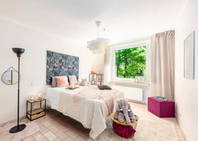 Großes Kinder- oder Arbeitszimmer, Wohnung für eine Familie oder ein Paar im grünen Duisburg
