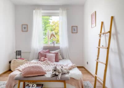 Kinderzimmer zur Eigentumswohnung mit Stellplatz in Duisburg-Neudorf