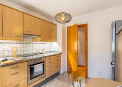 Einbauküche zur Eigentumswohnung im Duisburger Wasserviertel mit Stellplatz in bester Stadtlage, Immobilien Hempel, Ihr Makler für exklusive Immobilien im Raum Duisburg und Umgebung