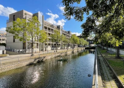 Leben am Wasser in der Nähe der angebotenen Kapitalanlage mit Konzept mit Einzelzimmerstruktur