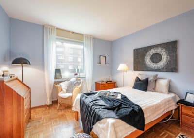 großes Schlafzimmer der Erdgeschosswohnung in Büderich zum Kauf