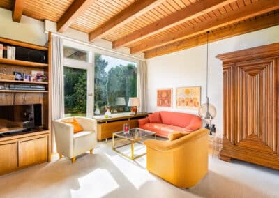 Sitzecke an der Südterrasse zum freistehenden Architektenbungalow mit fantastischer Fernsicht in bester Randlage von Düsseldorf-Angermund