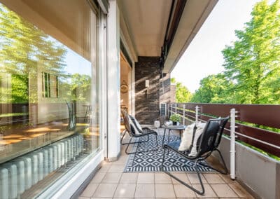 Tiefer Loggiabereich mit allerbesten Aussichten ins Grün, imposante Eigentumswohnung, Duisburg-Kaiserberg