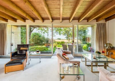 Wohnraum zum freistehenden Architektenbungalow mit fantastischer Fernsicht in bester Randlage von Düsseldorf-Angermund
