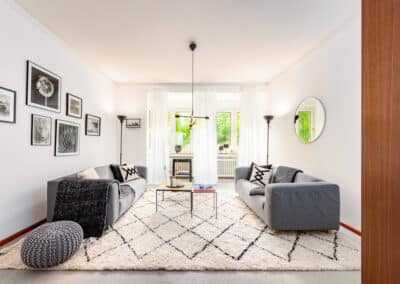 heller, grosser Wohnbereich der 2-Zimmerwohnung im Rosenhof, Wasserviertel-Duisburg, zum Kauf