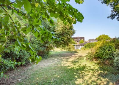 hinterer Grundstücksbereich zum einseitig angebauten Bungalow mit ausbaufähigem Dachgeschoss in Gladbeck-Rosenhügel