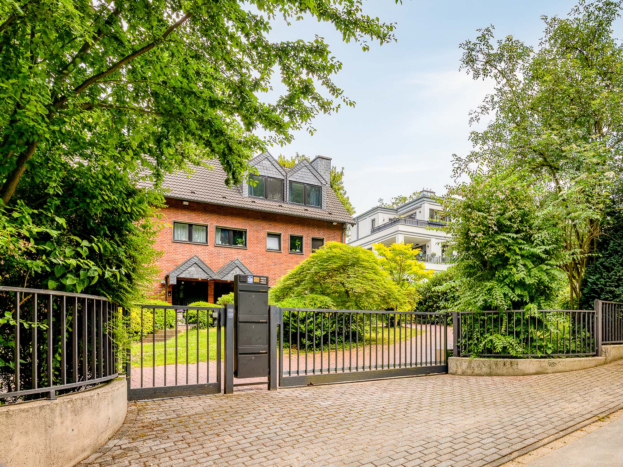 Wohnbereich zur Obergeschoßwohnung im Mehrfamilienhaus Duisburg-Homberg